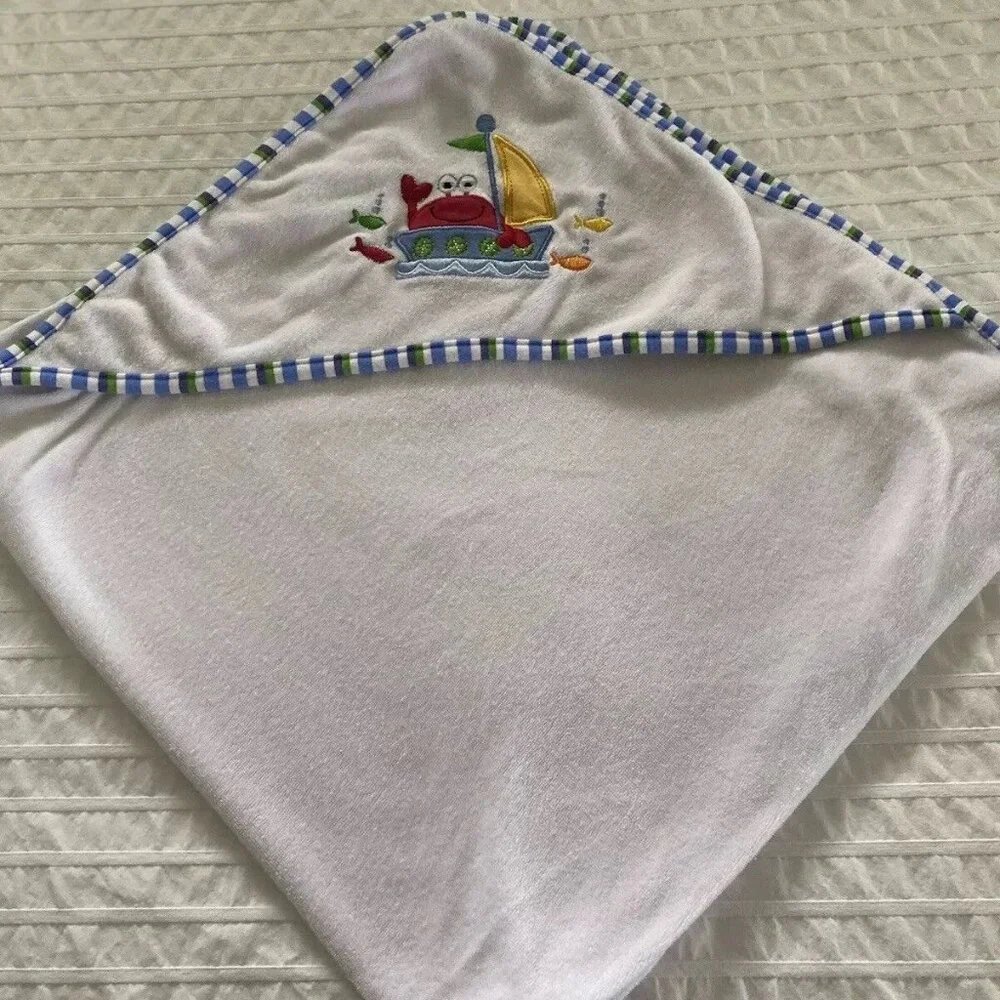 Babies R Us 2012 White With‎ Blue Trim Lobster Hooded Towel Size 28